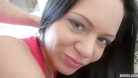 Amateur brunette suckers and gets her pussy licked