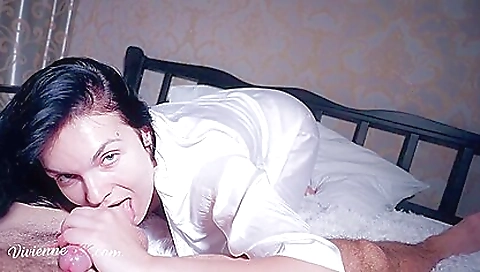 Amateur brunette with big ass fucked in the pov video