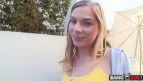 Hot amateur blonde teen has a nice pussy on the camera