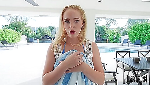 Big ass blonde porn chick with a huge ass and a hot body 2014