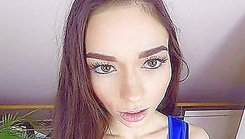 Solo female showing her being fucked in vr porn video