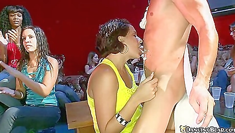 Blonde in her black tights has a hot blowjob and rubbing