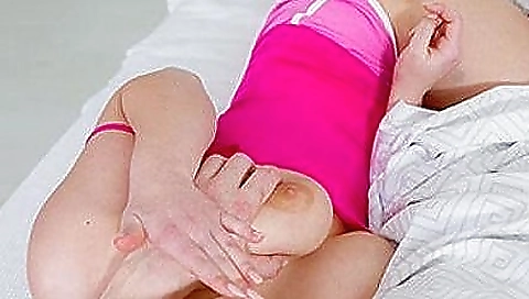 Redhead and her lover enjoy an awesome blowjob on vr