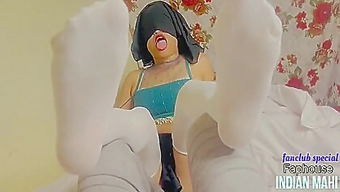 Stepsister fucks in the room and makes her mouth and pussy wet