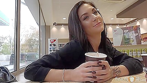 My Hot Pickup Story Of Fucking A Posh German Girl - Lullu Gun