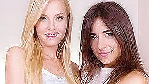 Sexy girl gives a great blowjob in bed and breakfast